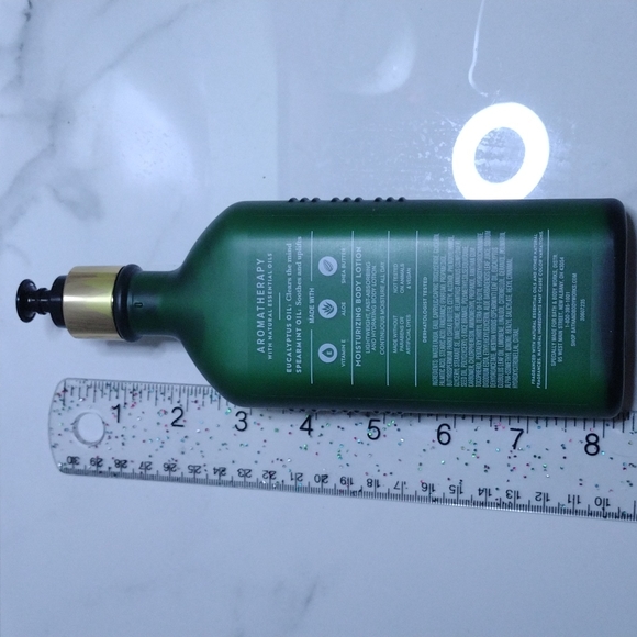 Bath & Body Works Aromatherapy Stress Relief Eucalyptus + Spearmint Body Lotion - Picture 5 of 6